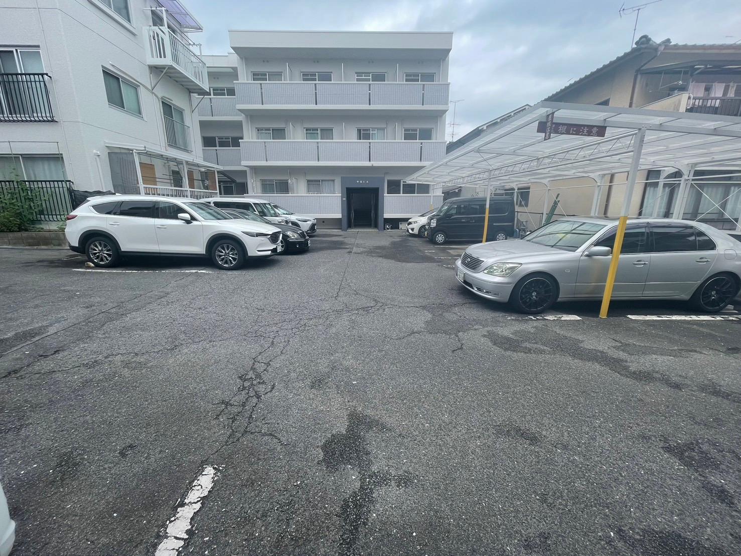中福ガレージの外観・駐車場イメージ2枚目