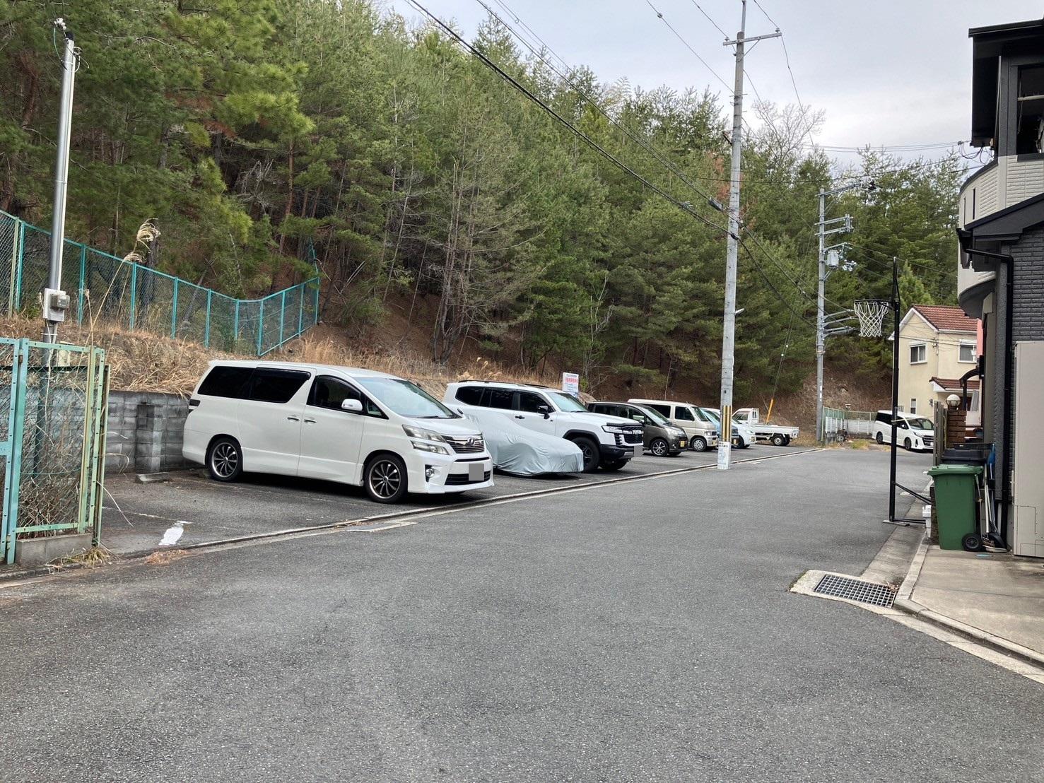 サンエース薪狼谷駐車場の外観・駐車場イメージ1枚目