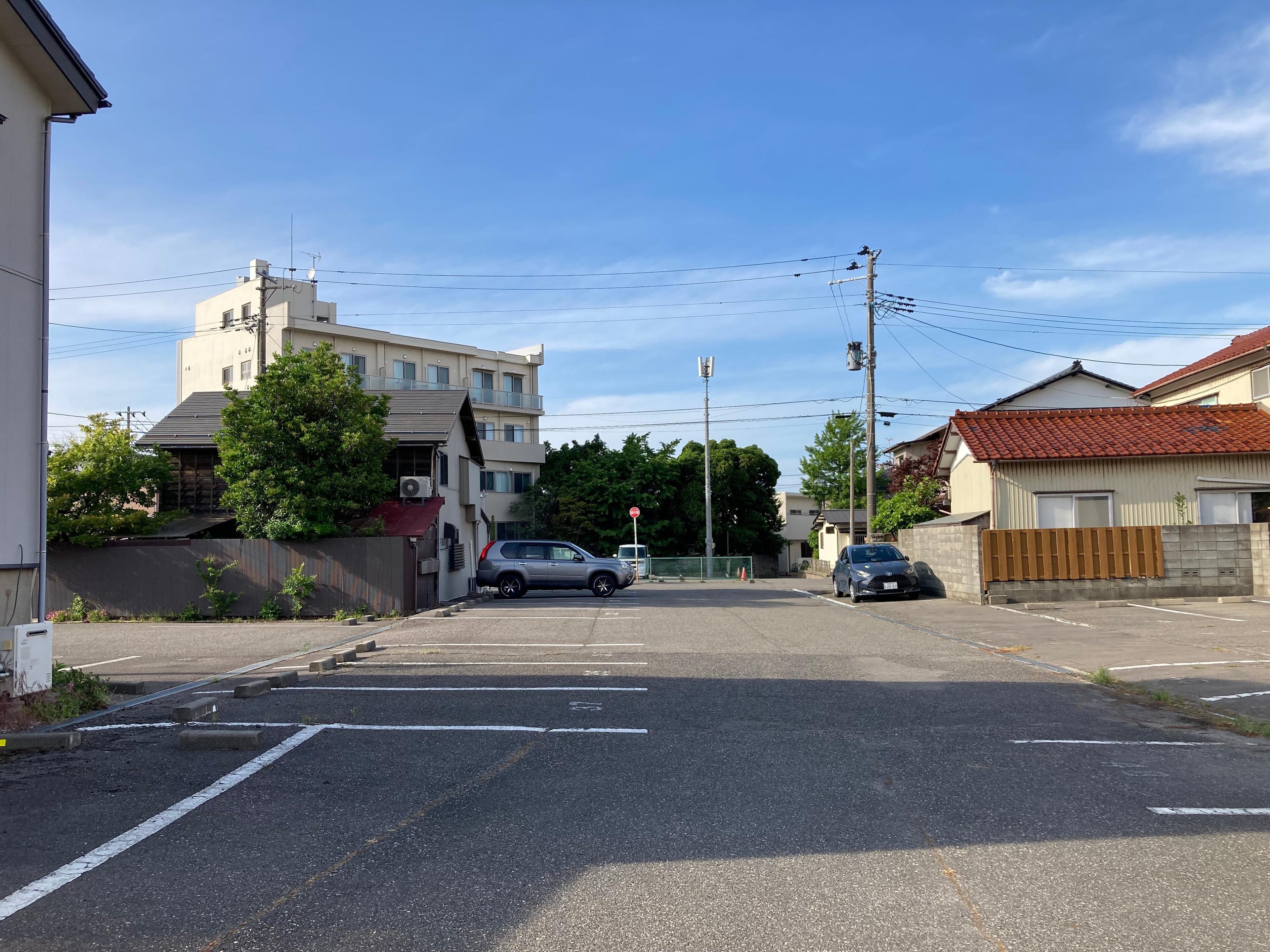 丸新学校町駐車場の外観・駐車場イメージ2枚目