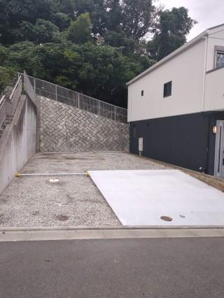 亀井野駐車場の外観・駐車場イメージ1枚目