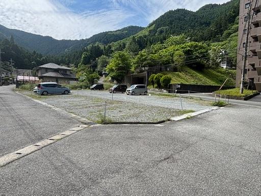 安富パーキングの外観・駐車場イメージ2枚目
