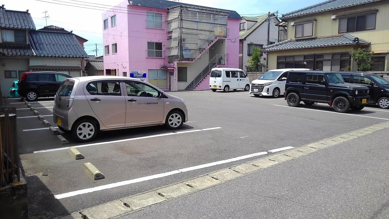 真砂１丁目ガレージの外観・駐車場イメージ1枚目