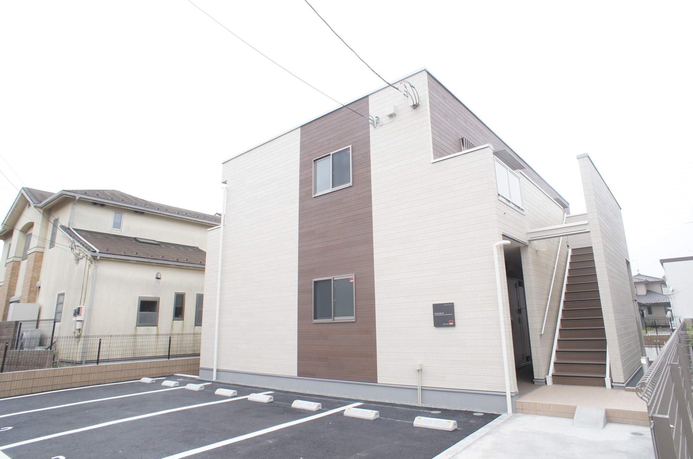 リブリ・アトランティアの外観・駐車場イメージ1枚目