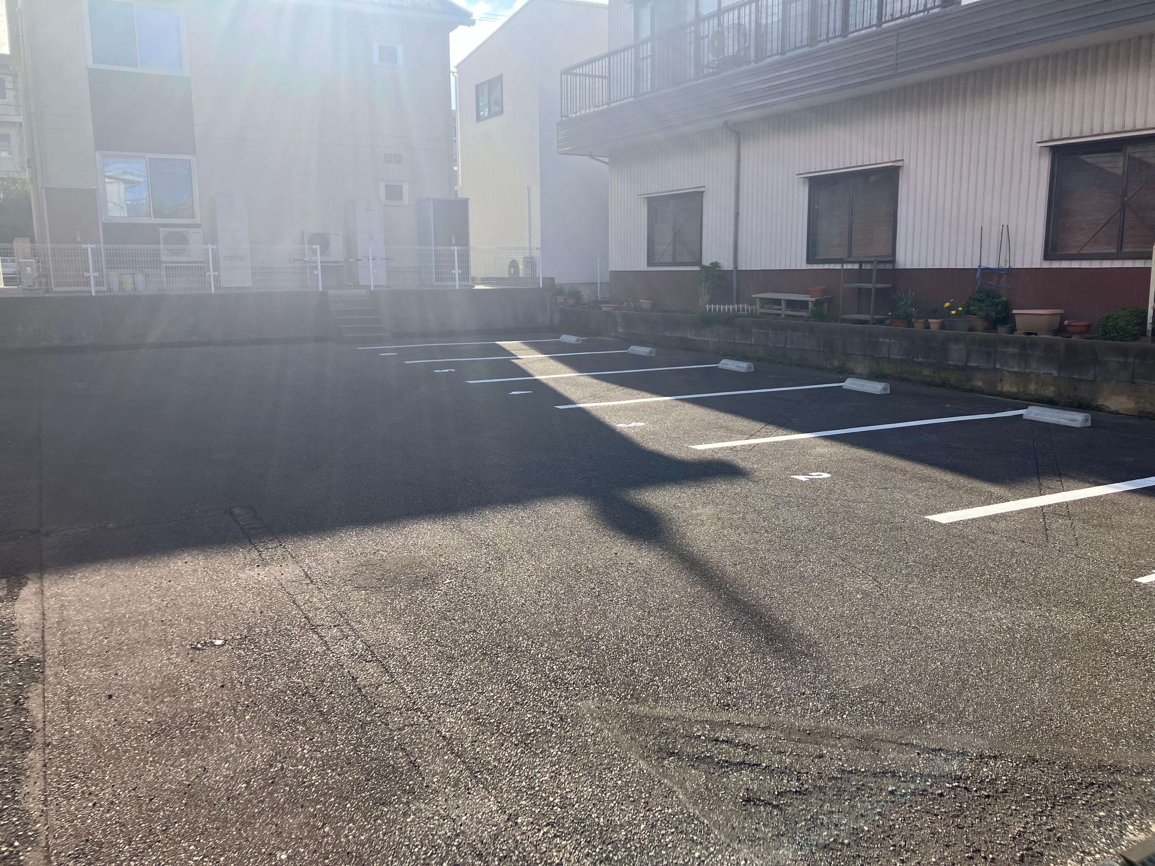 サン本江駐車場の外観・駐車場イメージ1枚目