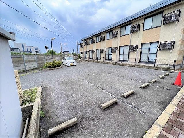 ホーリーラブ(28801)の外観・駐車場イメージ2枚目