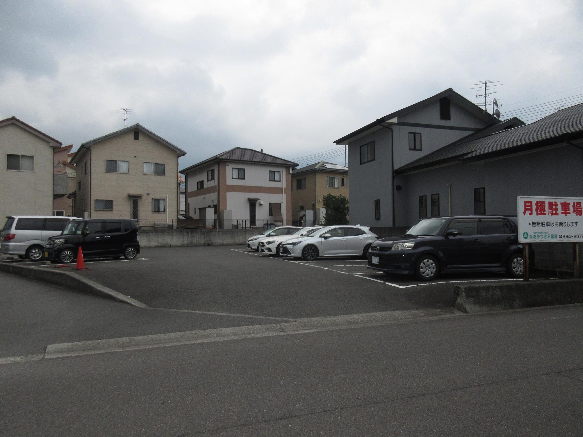 八木駐車場の外観・駐車場イメージ2枚目
