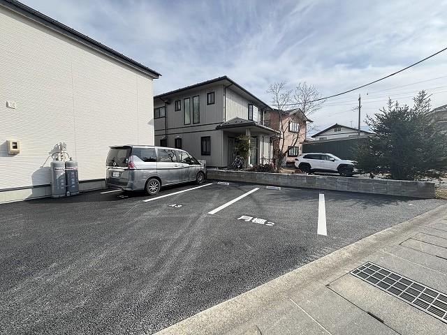 ネフルしなつ　駐車場の外観・駐車場イメージ3枚目