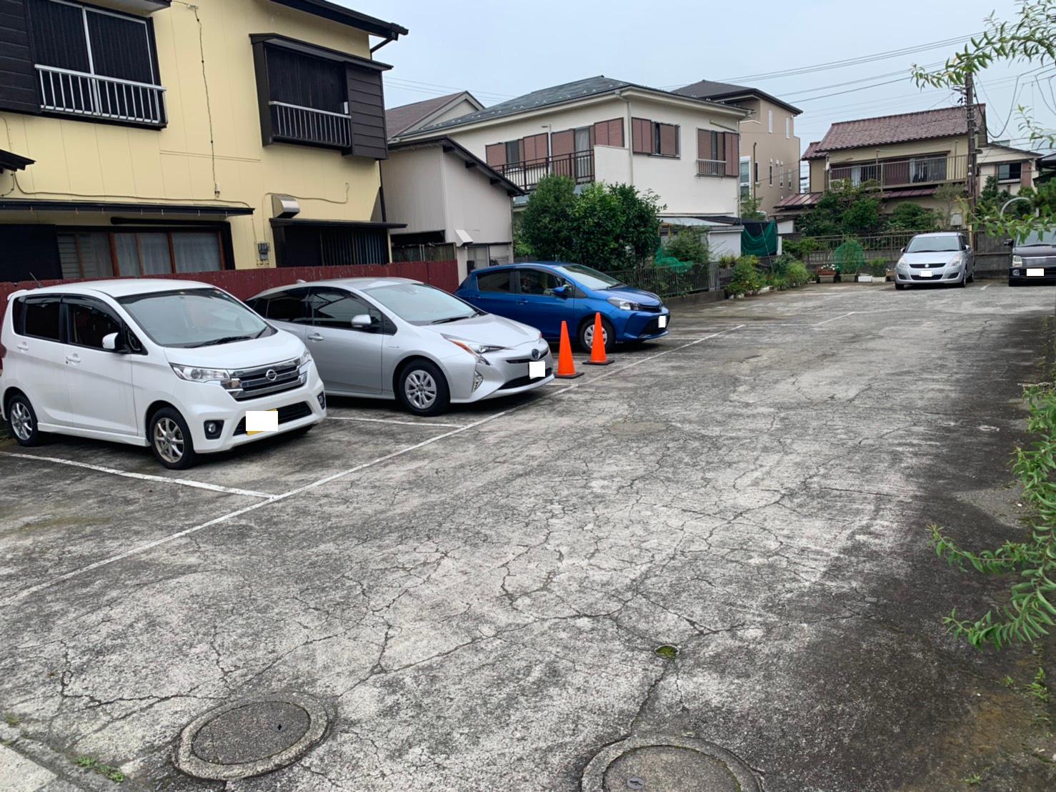 和田八重咲町月極駐車場の外観・駐車場イメージ1枚目