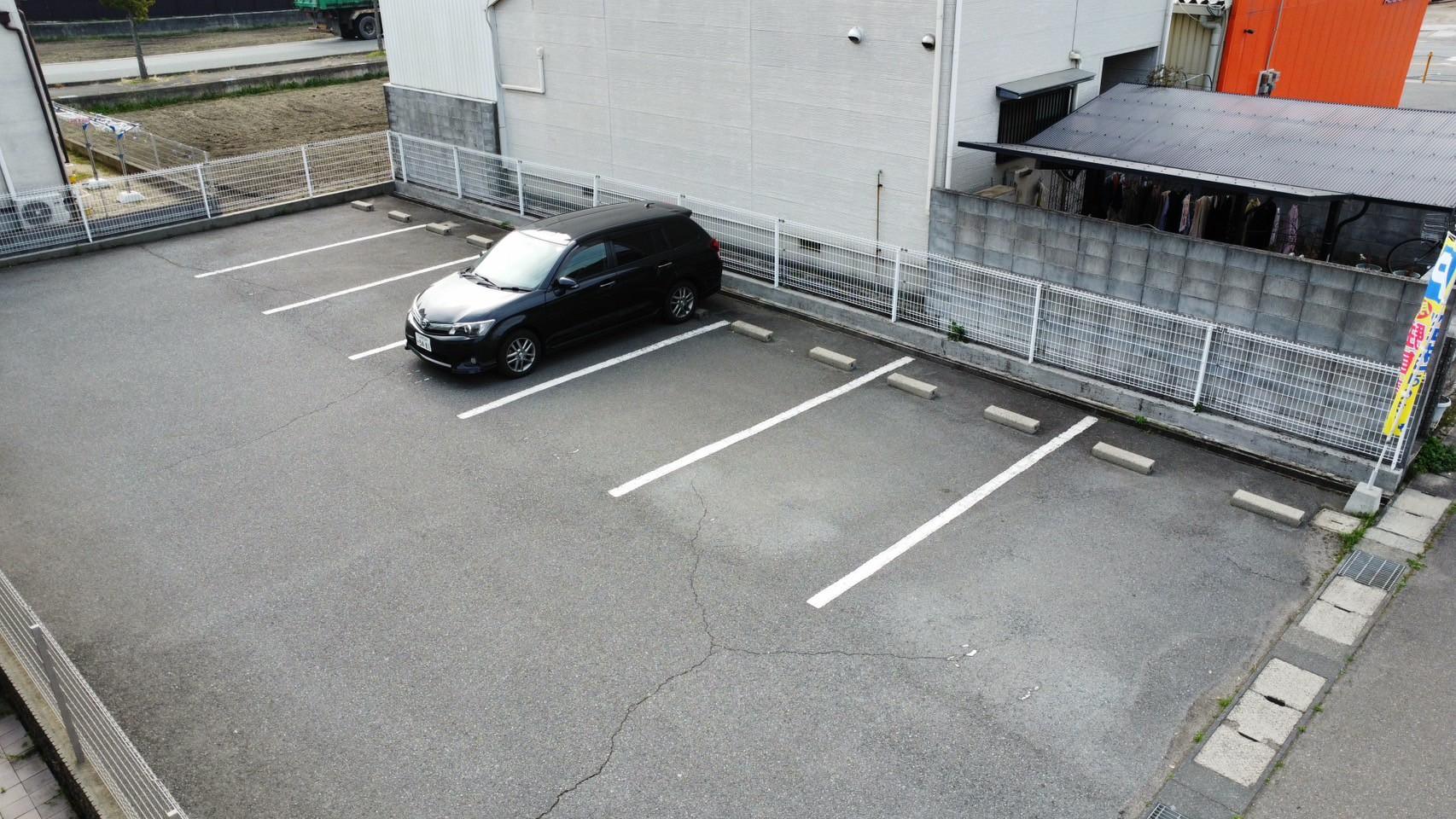 エストハイツ駐車場の外観・駐車場イメージ1枚目