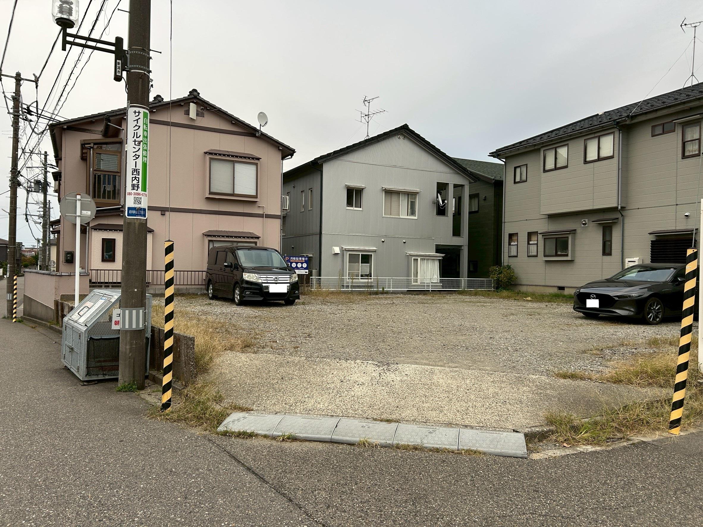 37.桜沢ガレージの外観・駐車場イメージ2枚目