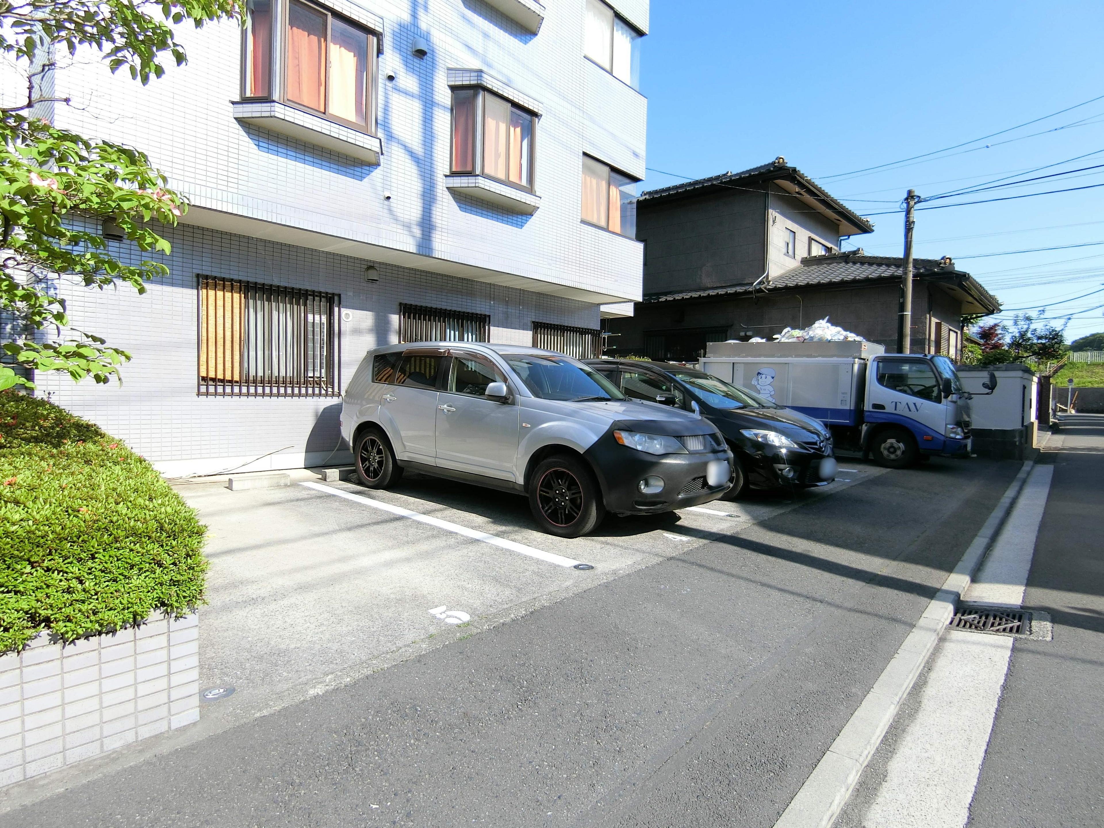 グランパール綱島三番館の外観・駐車場イメージ2枚目