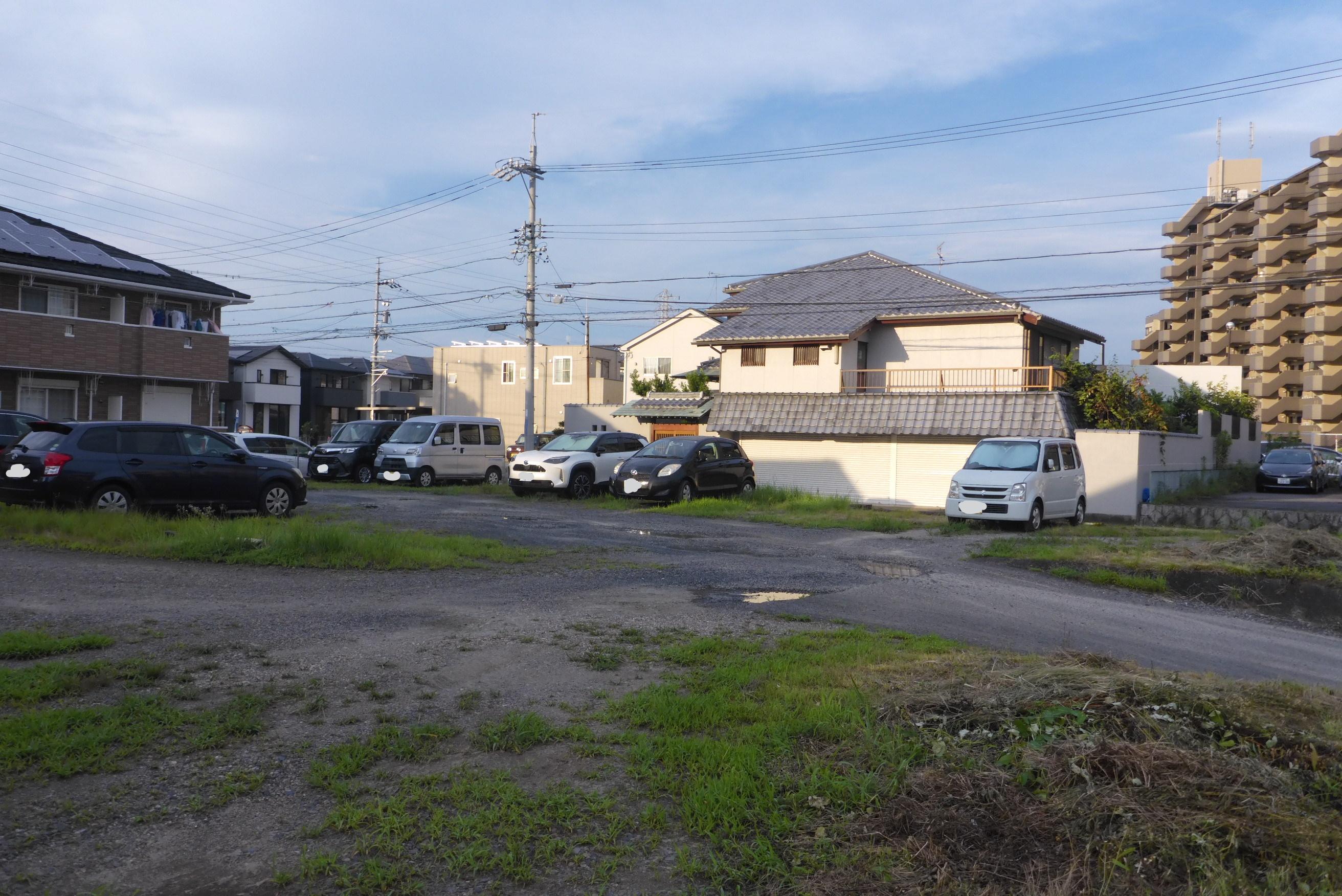 ドミールオーク東駐車場の外観・駐車場イメージ2枚目