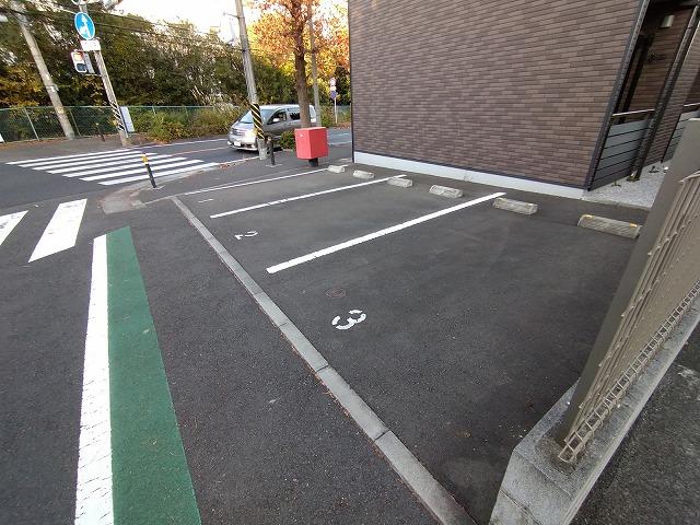 シャーロット(55571)の外観・駐車場イメージ1枚目
