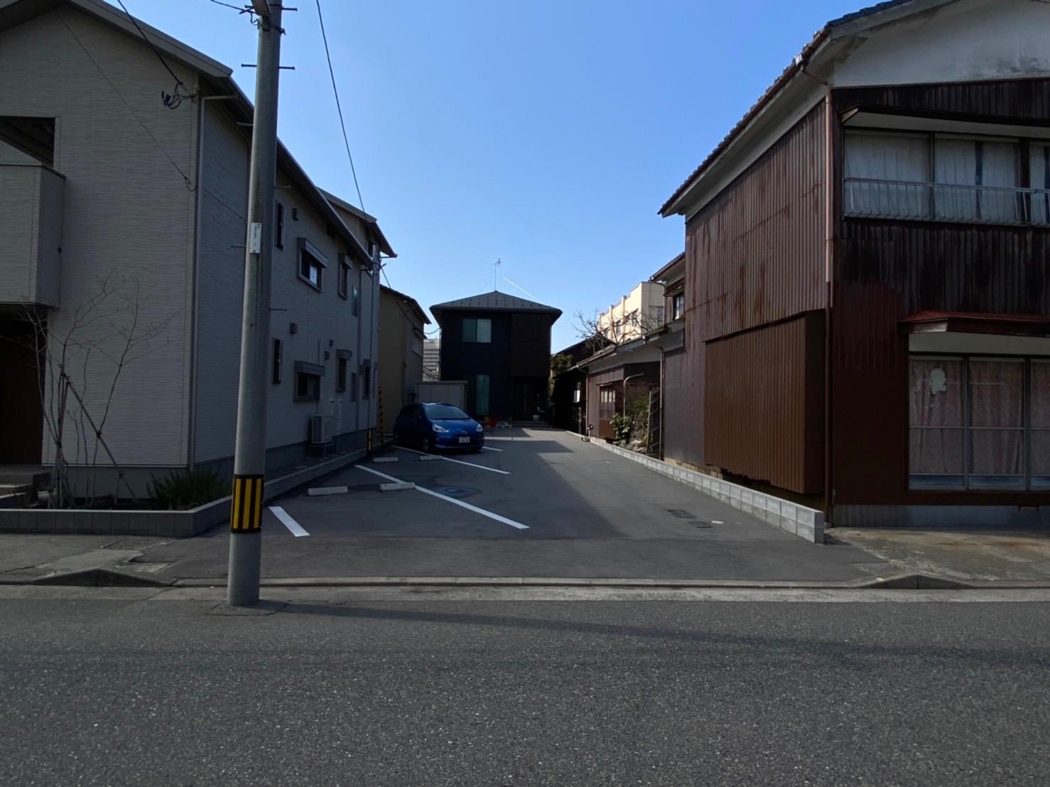 菫パーキングの外観・駐車場イメージ1枚目