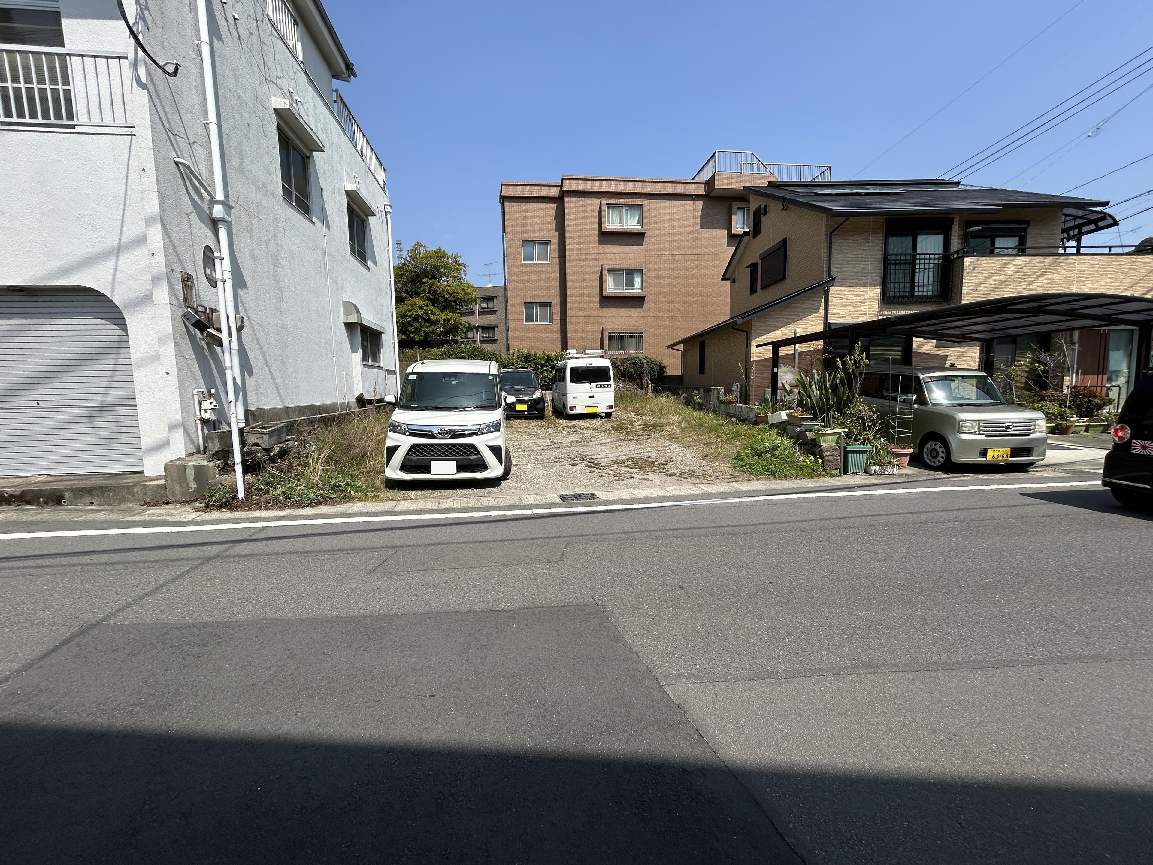ｵｰﾄ･ｽｸｳｪｱｰ下伊敷の外観・駐車場イメージ2枚目