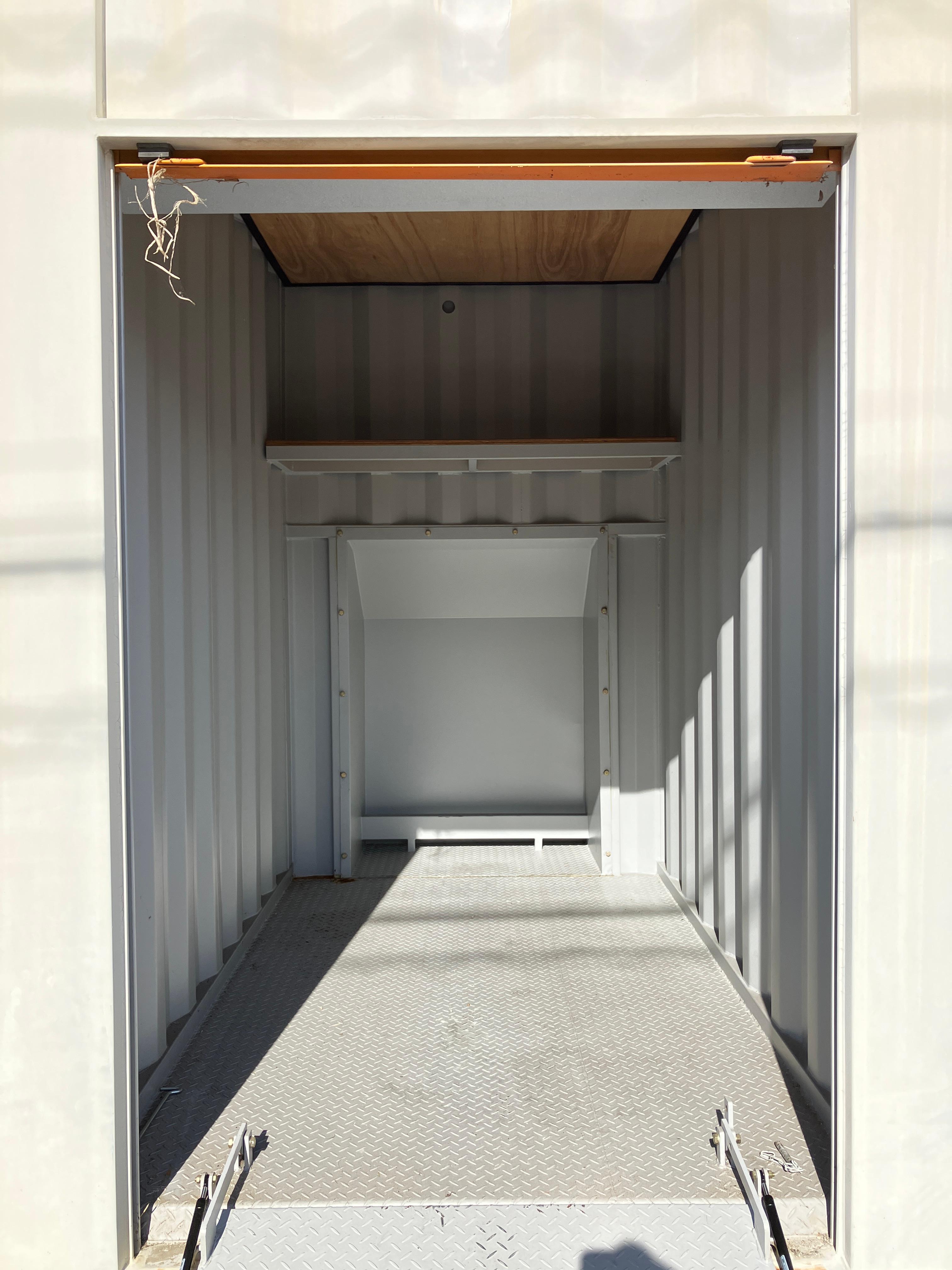 バイクガレージ小島町一丁目の外観・駐車場イメージ3枚目