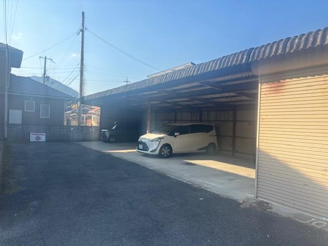 西鹿沢ガレージの外観・駐車場イメージ2枚目