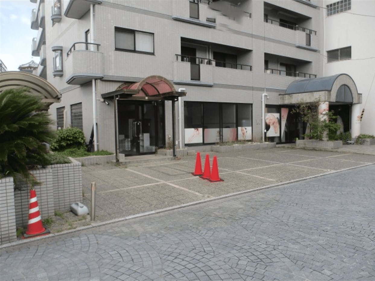 プレセランス・道後の外観・駐車場イメージ2枚目