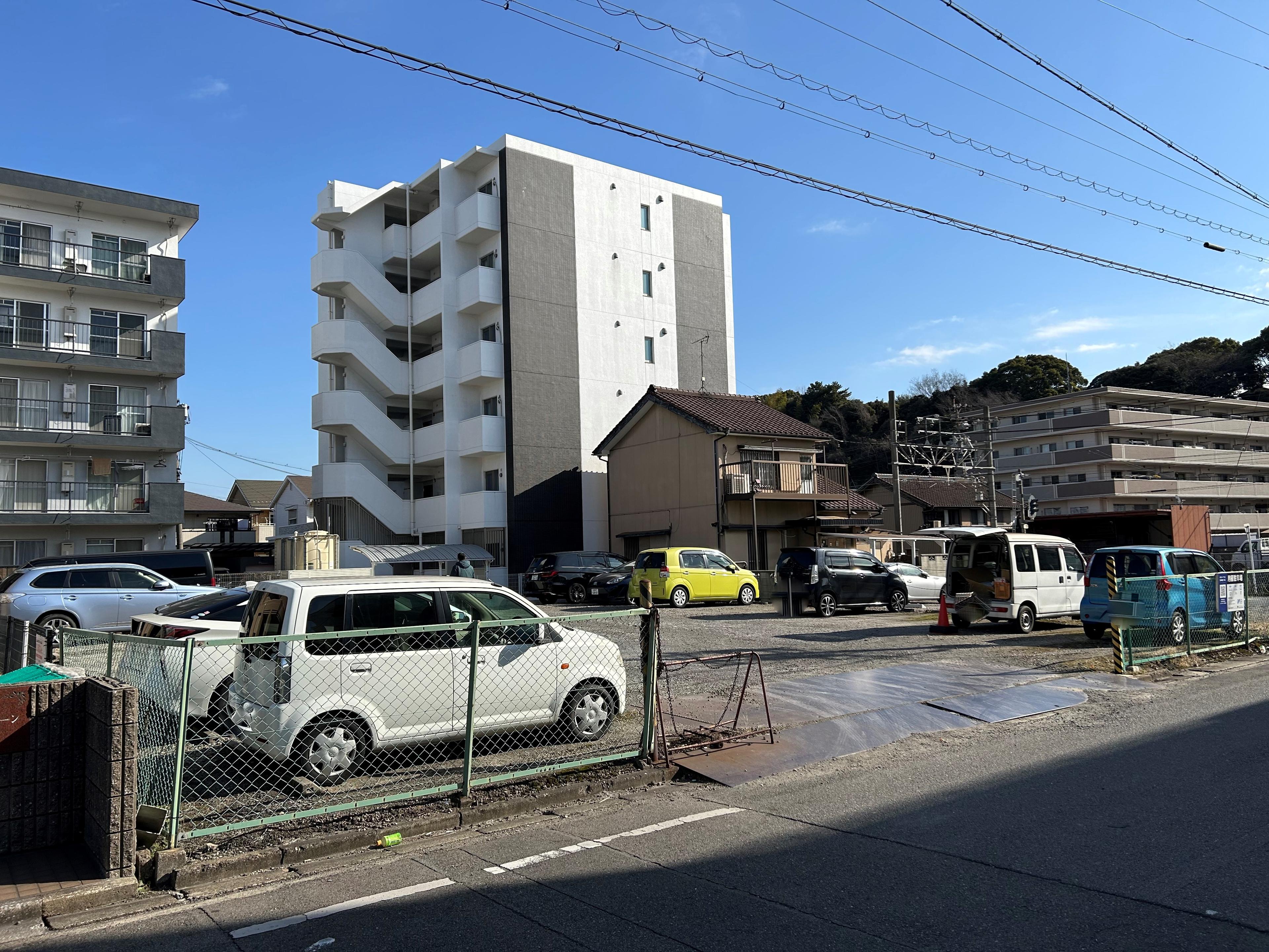 000140の外観・駐車場イメージ1枚目