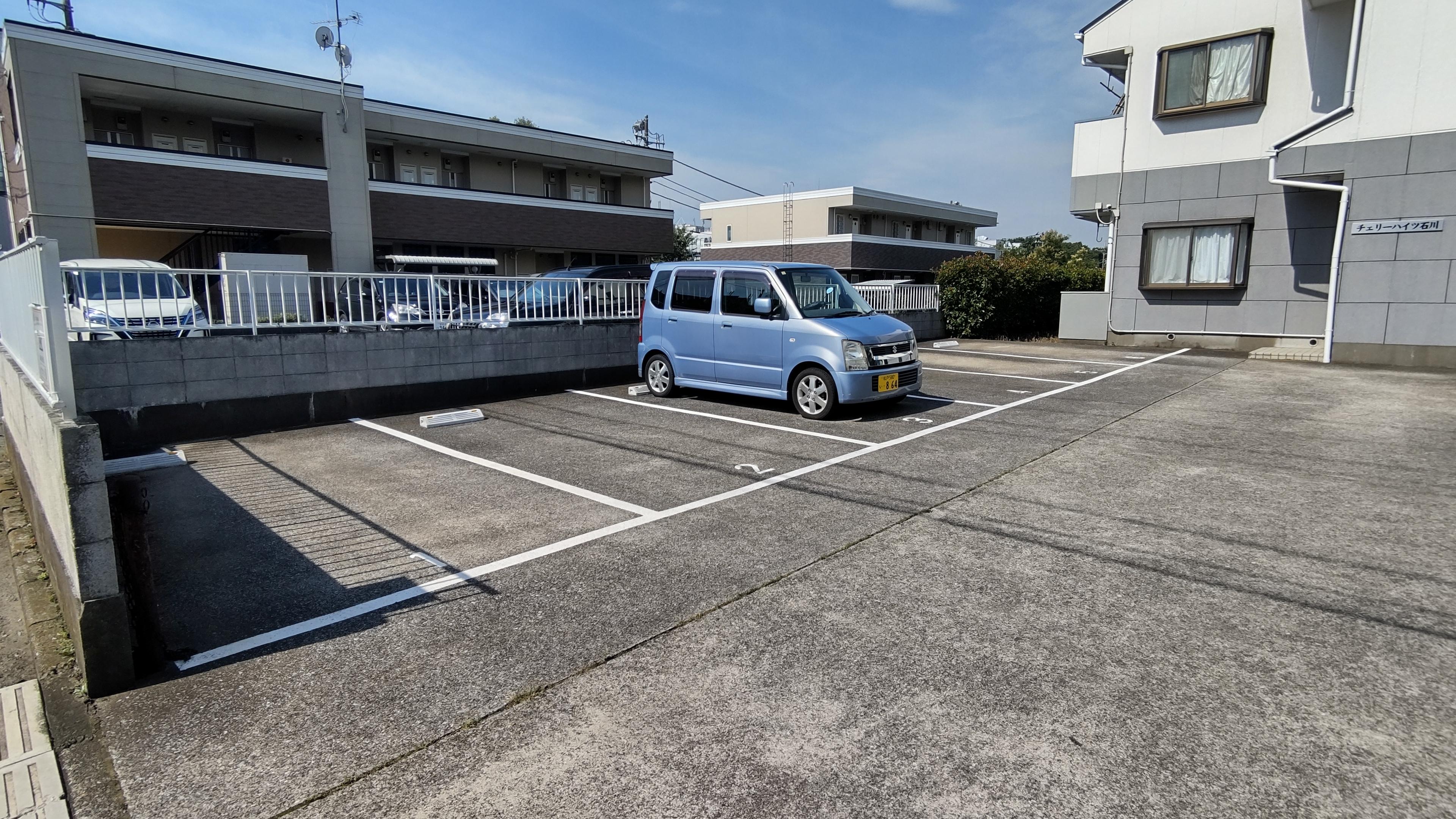 チェリーハイツ石川の外観・駐車場イメージ2枚目
