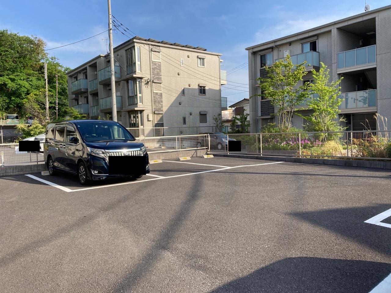 ガーデンハイム港南台駐車場・駐輪場の外観・駐車場イメージ2枚目