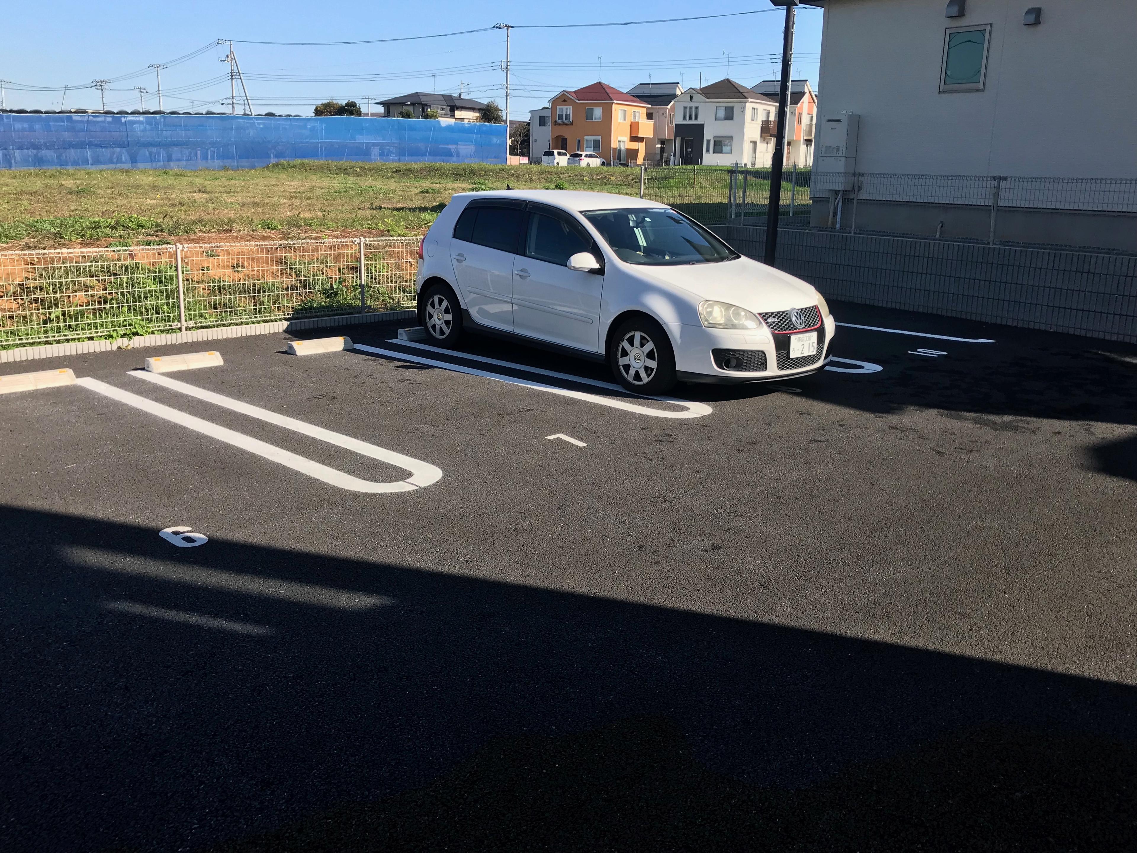 ユニヴァリィ　ノアの外観・駐車場イメージ3枚目