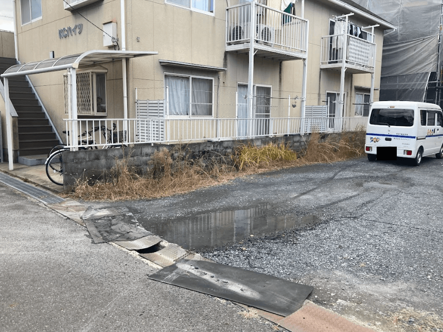 堀川ガレージの外観・駐車場イメージ2枚目