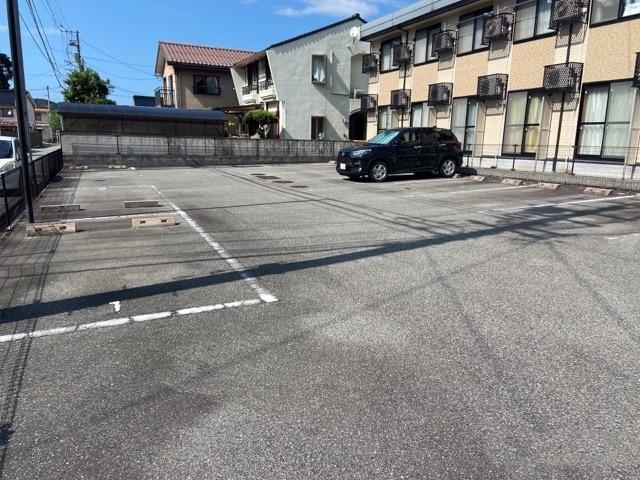 Ｅａｓｅ(30412)の外観・駐車場イメージ1枚目