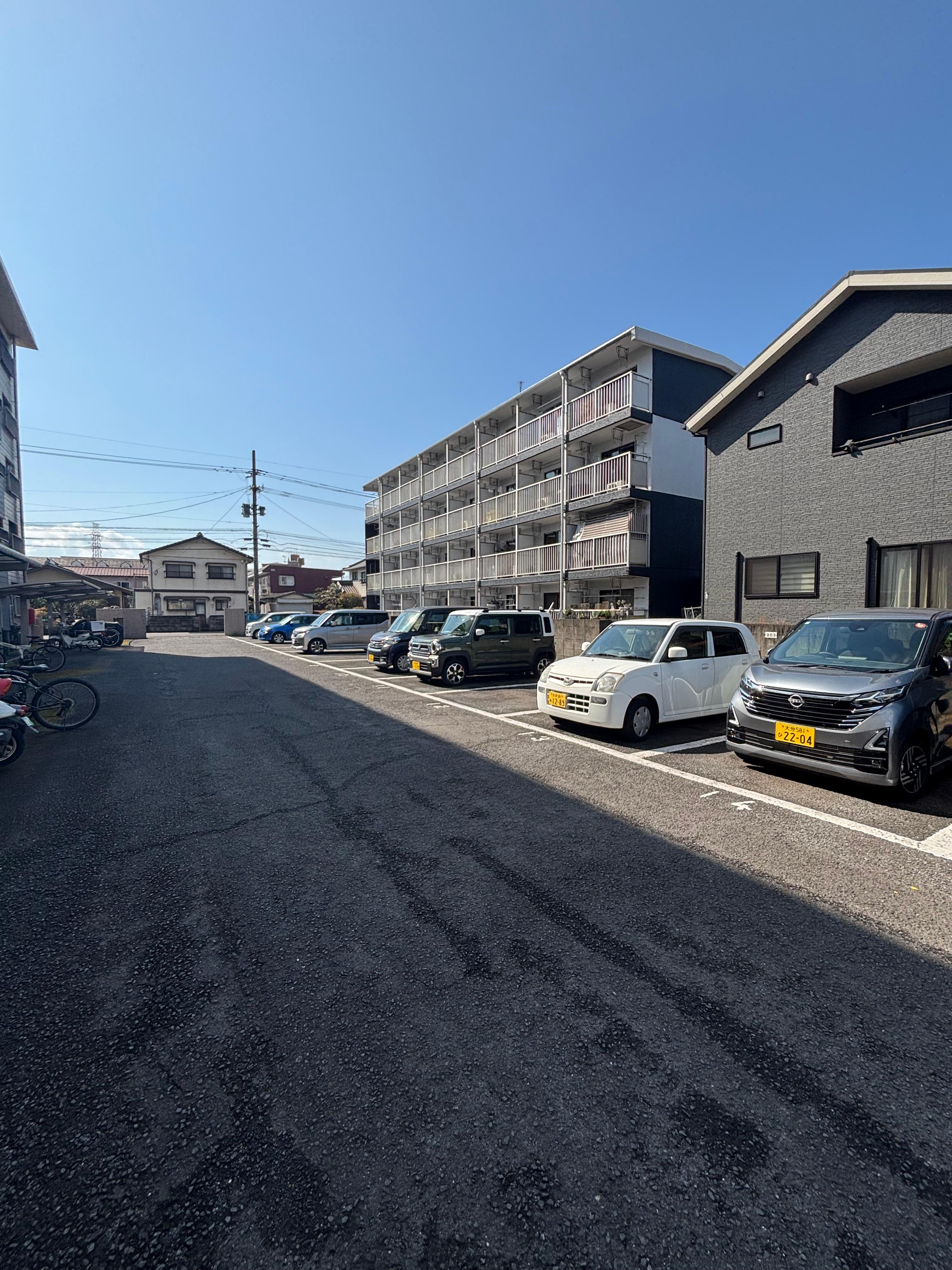ハイツ松山の外観・駐車場イメージ2枚目