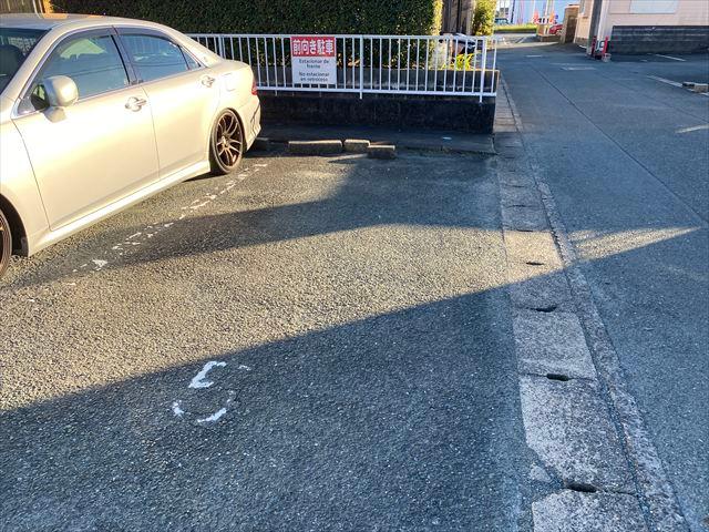 トレビアン入野の外観・駐車場イメージ2枚目