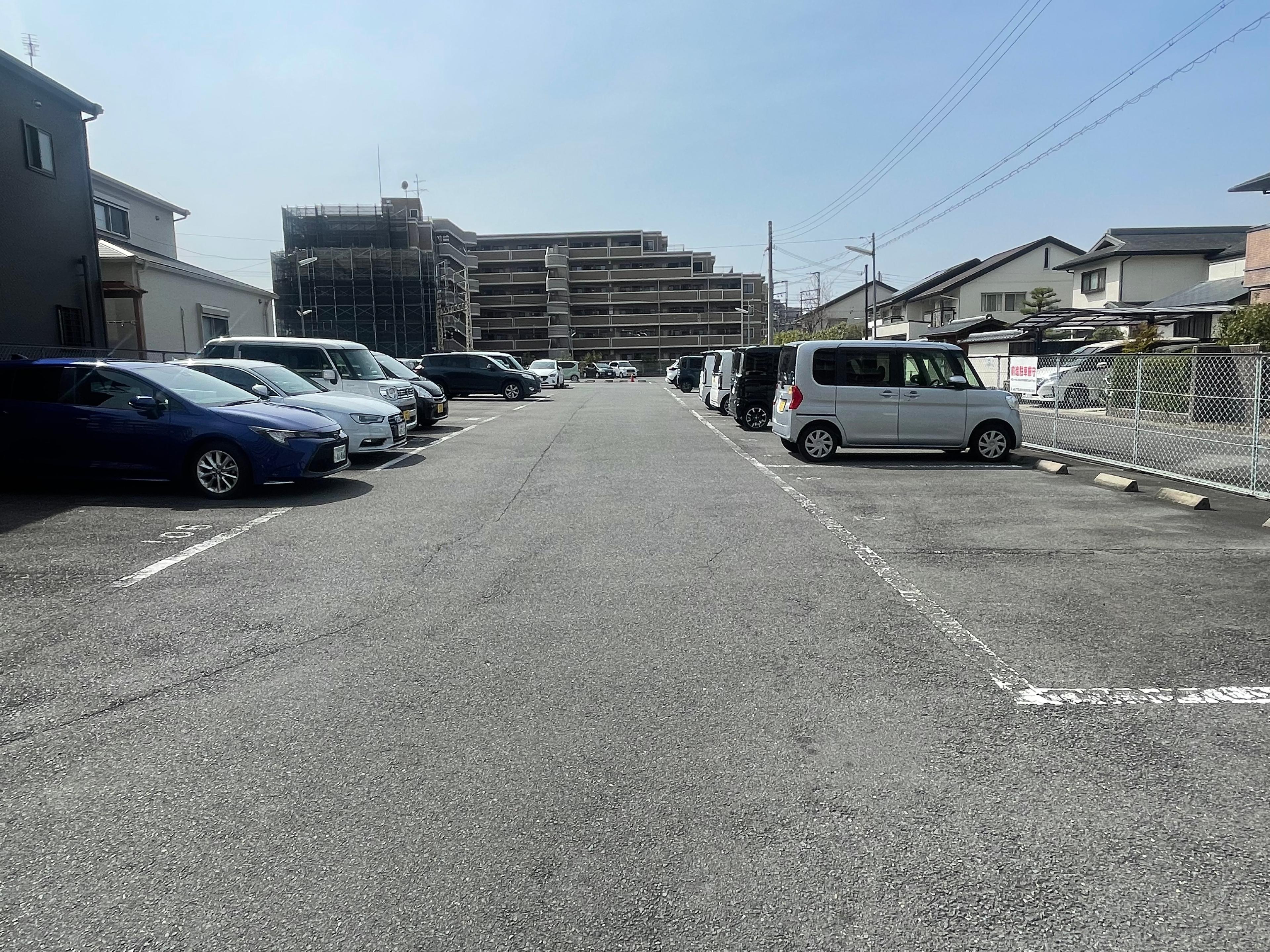 村田ガレージの外観・駐車場イメージ1枚目