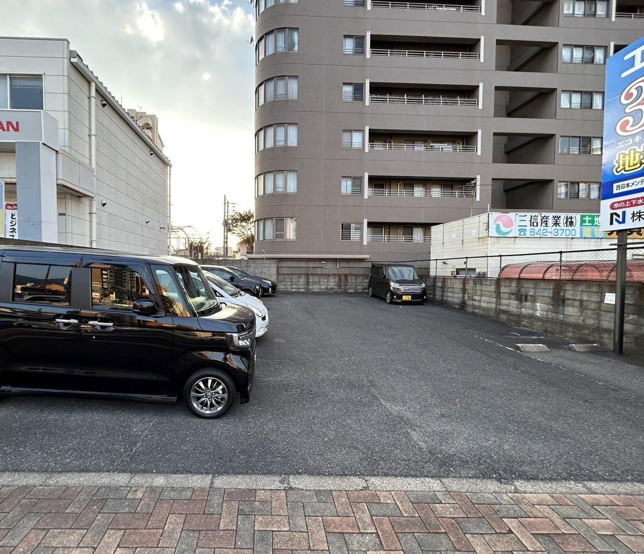 筒井パーキングの外観・駐車場イメージ1枚目