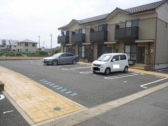 140352Sophia川端 A･Bの外観・駐車場イメージ2枚目