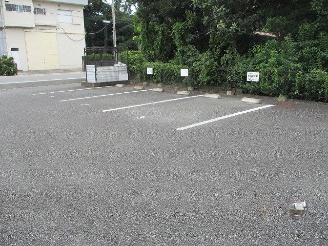 セリーヌ(30552)の外観・駐車場イメージ1枚目