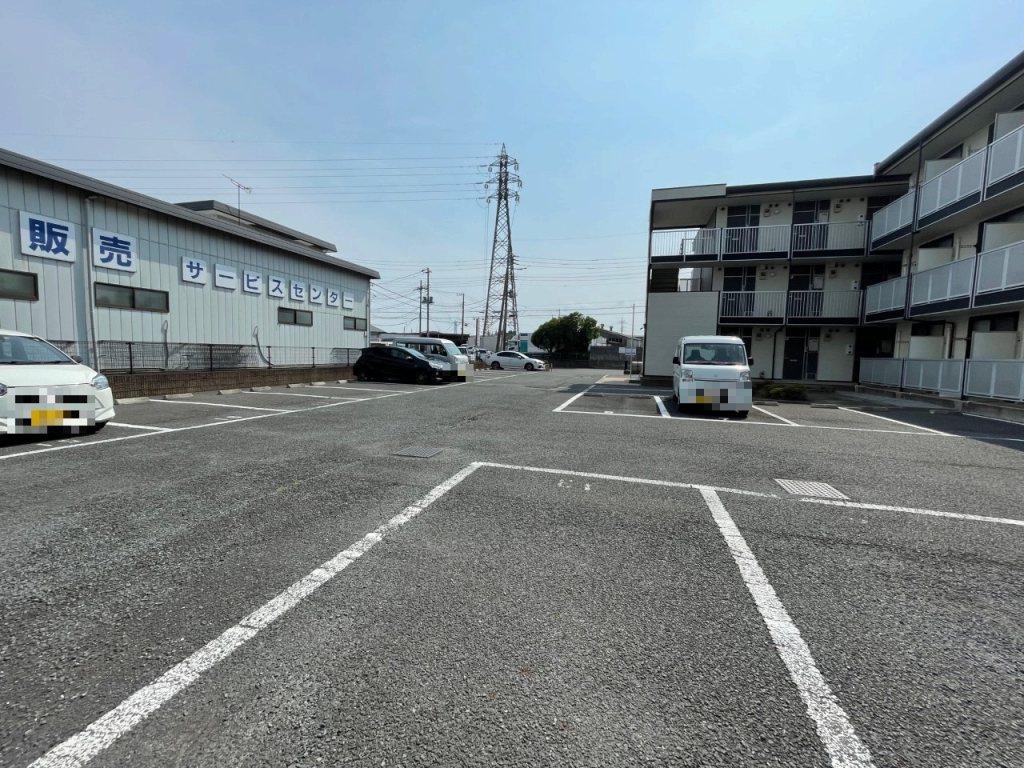 グリーンハイツⅡ(37096)の外観・駐車場イメージ1枚目