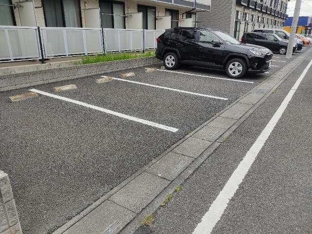 リヴェールⅡ(40408)の外観・駐車場イメージ1枚目