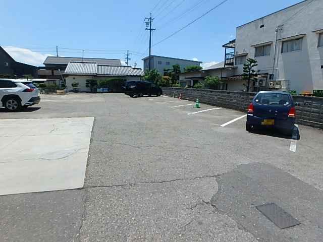 宮田駐車場の外観・駐車場イメージ1枚目