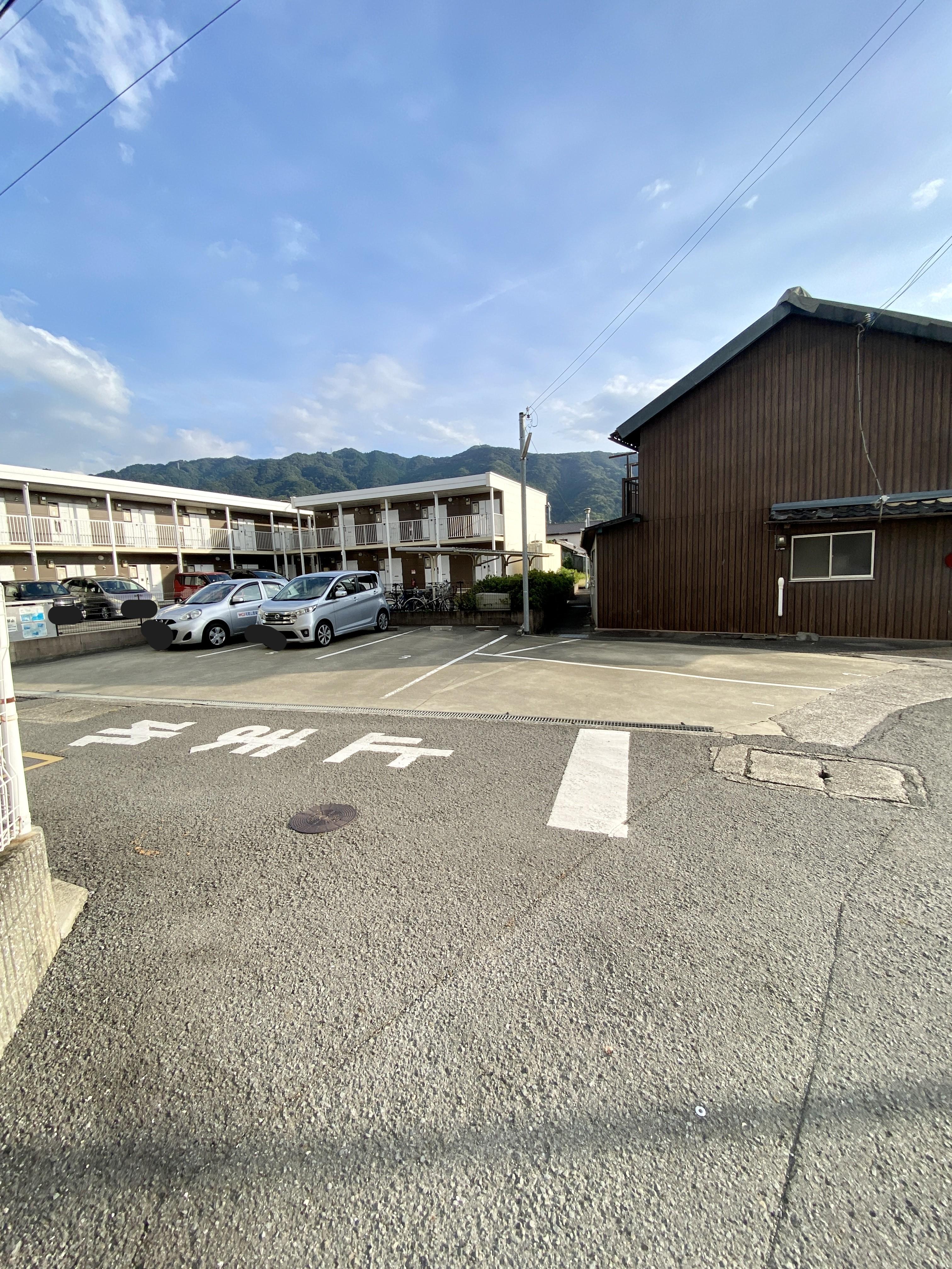 コーポ愛駐車場の外観・駐車場イメージ2枚目