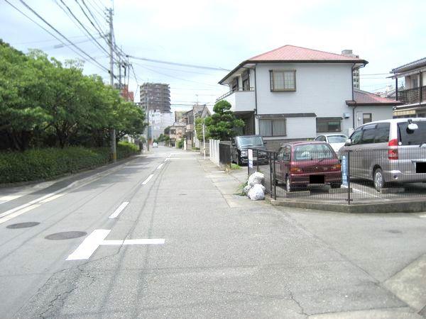 本田駐車場の外観・駐車場イメージ3枚目
