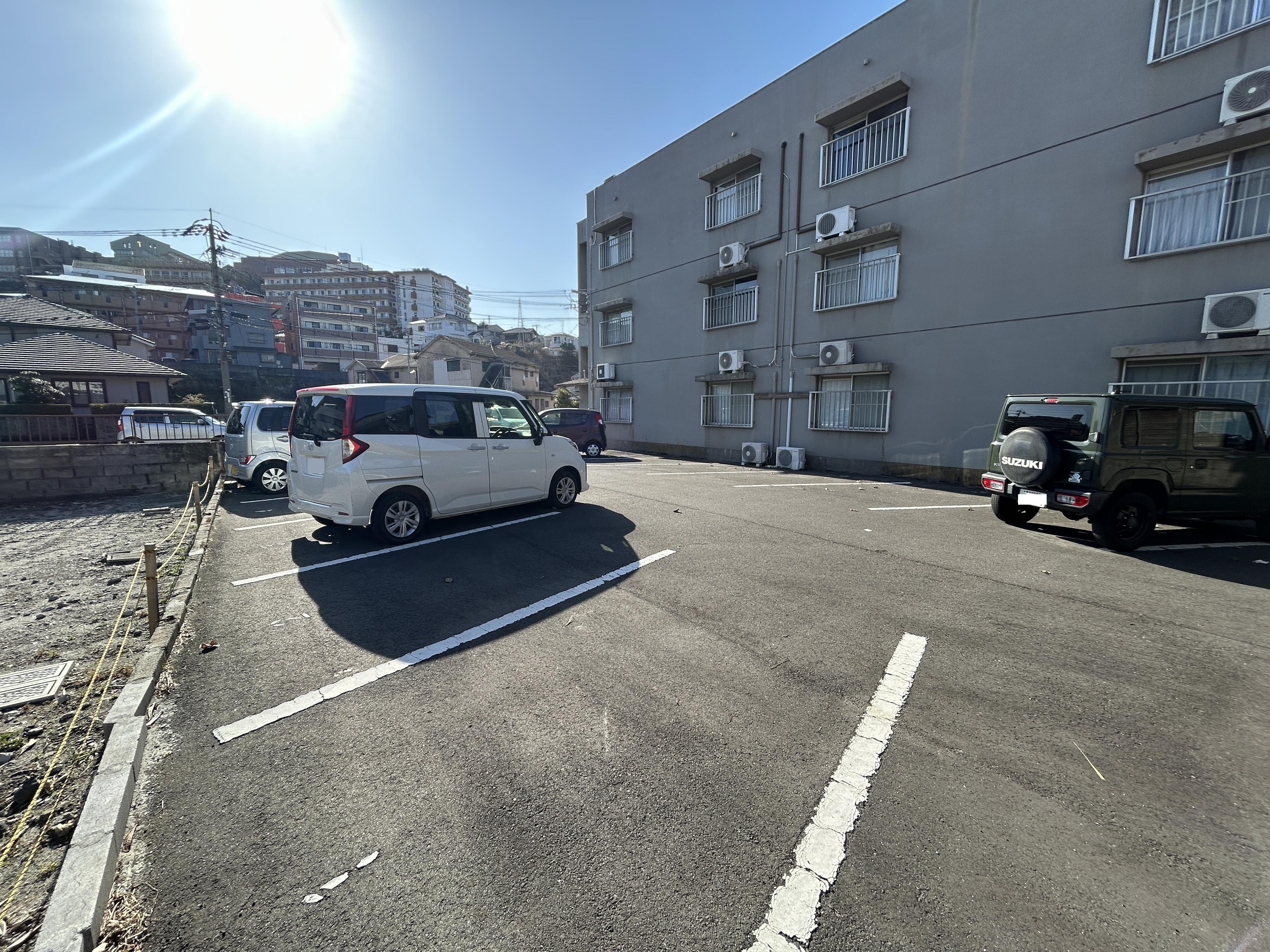 丸山アパートの外観・駐車場イメージ3枚目