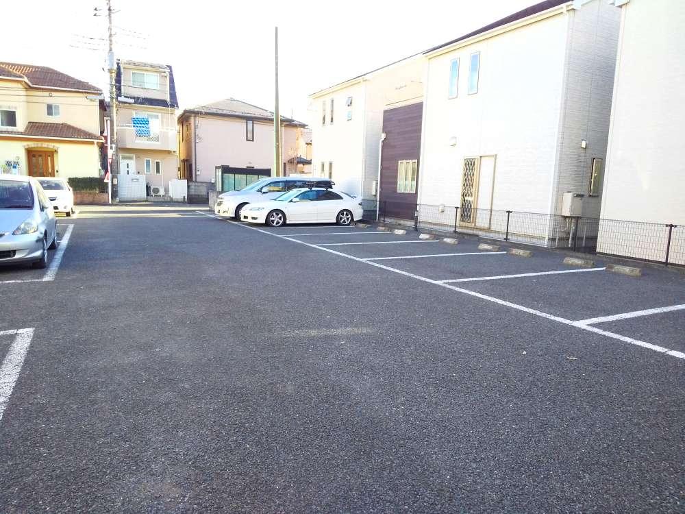 トラオム(29175)　敷地外駐車場の外観・駐車場イメージ1枚目