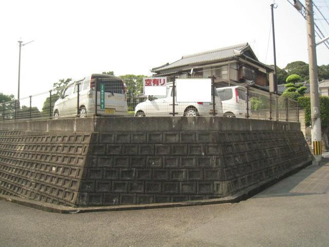 里中パーキングの外観・駐車場イメージ1枚目