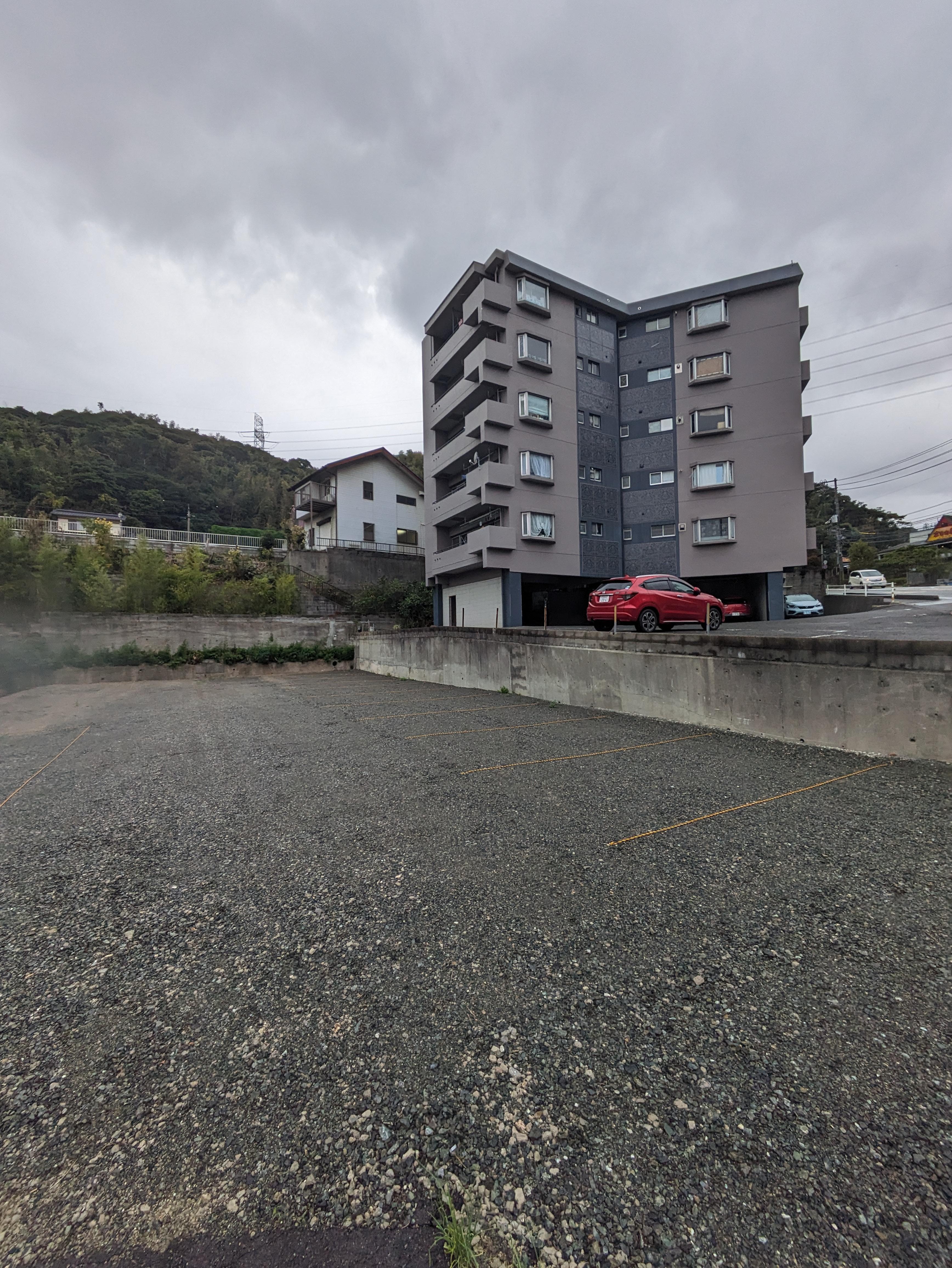 サンレジデンス火の山駐車場Ⅲの外観・駐車場イメージ1枚目