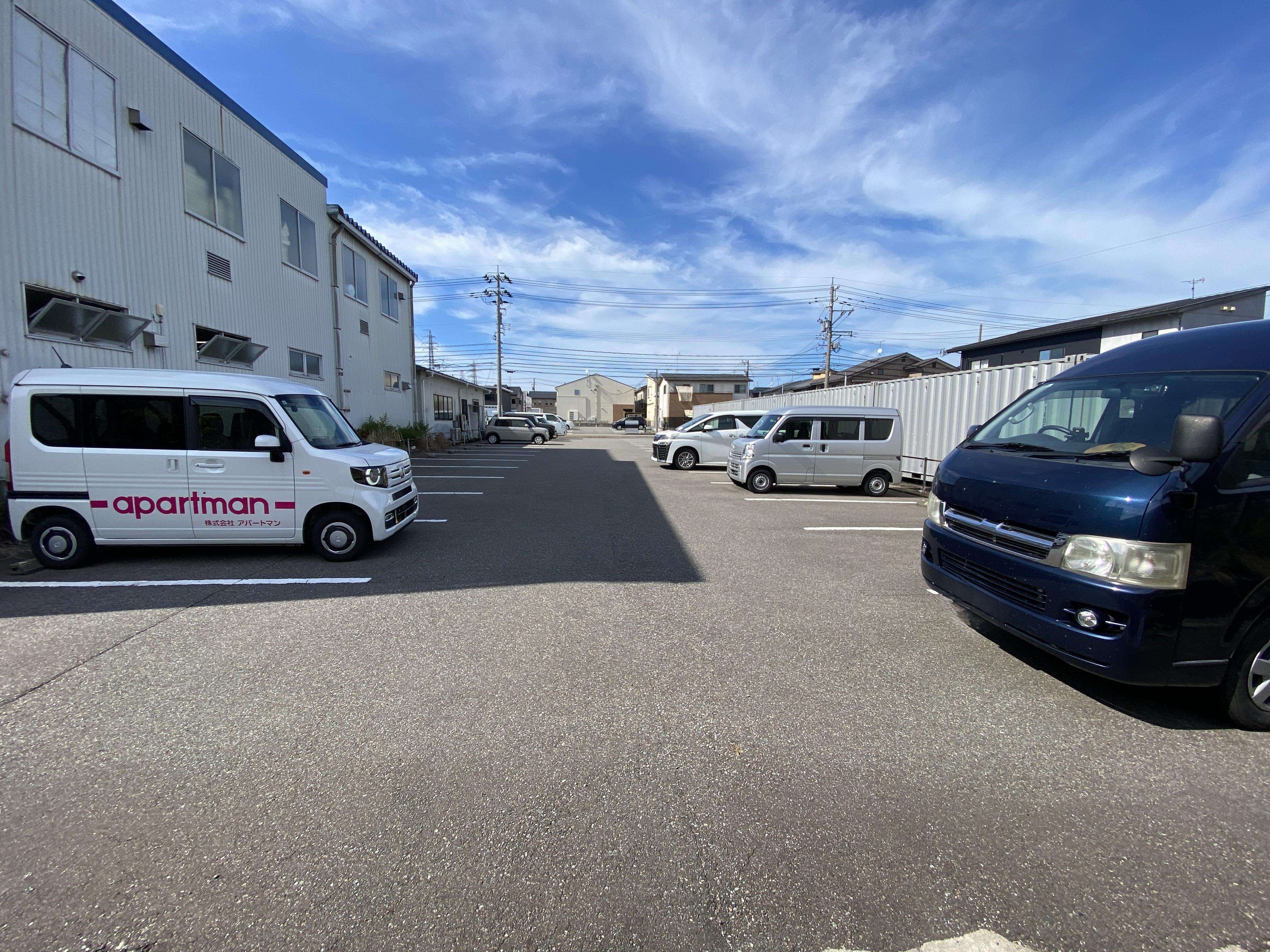 薬師堂月極駐車場の外観・駐車場イメージ3枚目