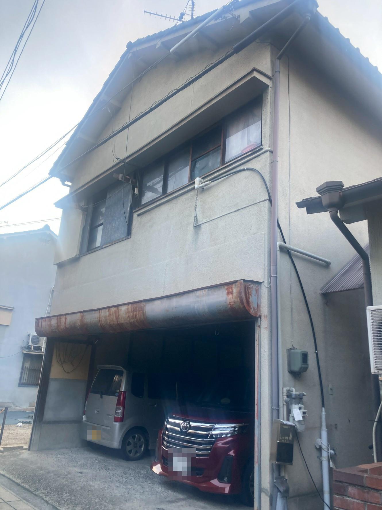 阿賀中央9丁目ガレージの外観・駐車場イメージ2枚目