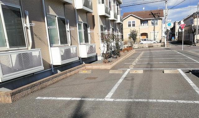 メゾンオール(30663)の外観・駐車場イメージ1枚目