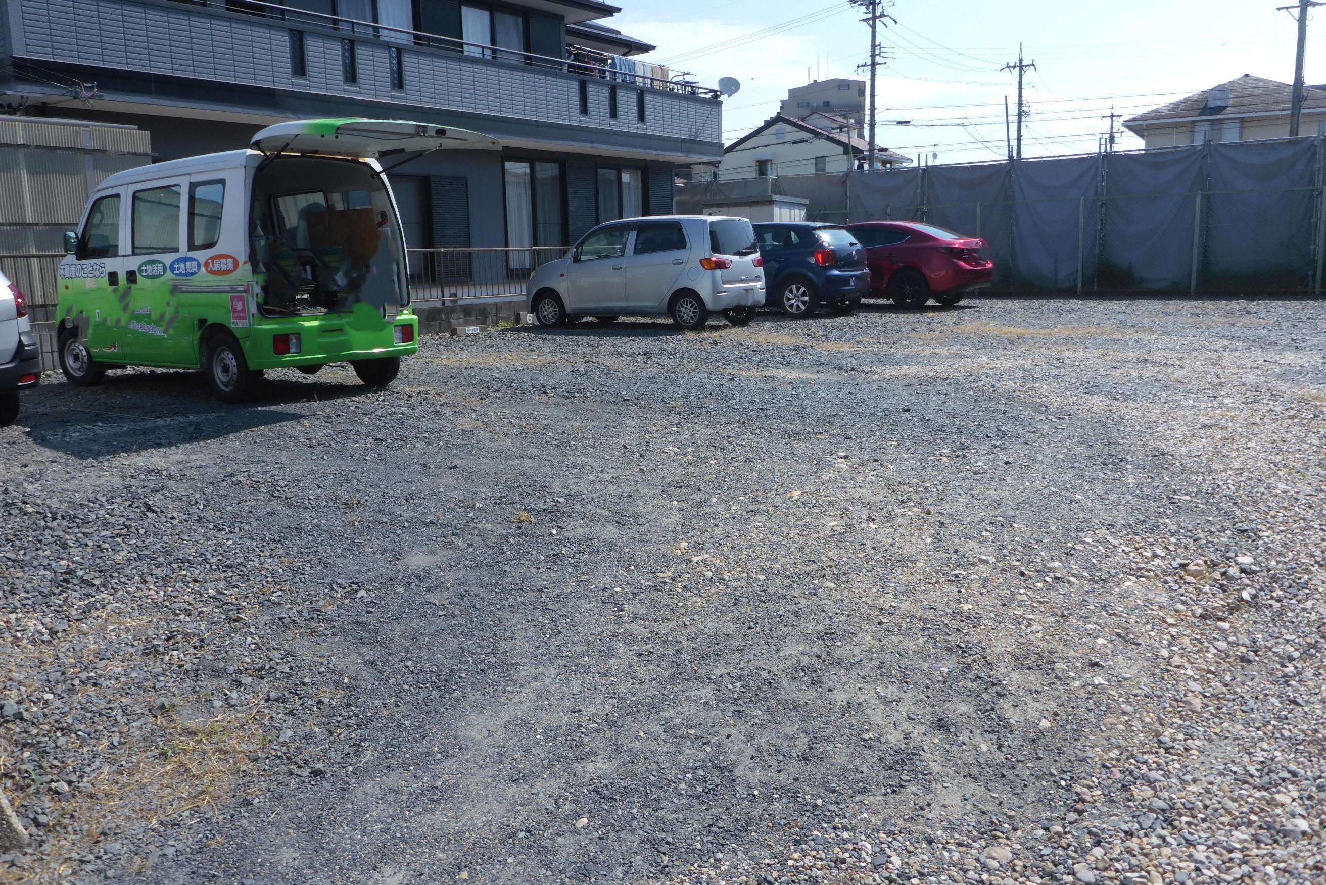 安藤力駐車場の外観・駐車場イメージ2枚目