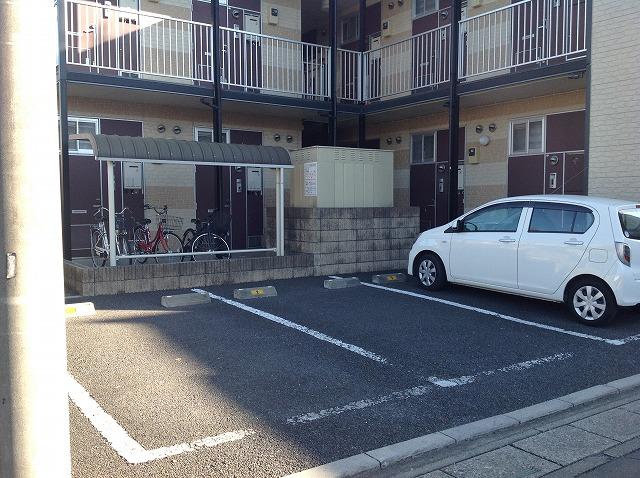 ドミール日進(31382)の外観・駐車場イメージ1枚目