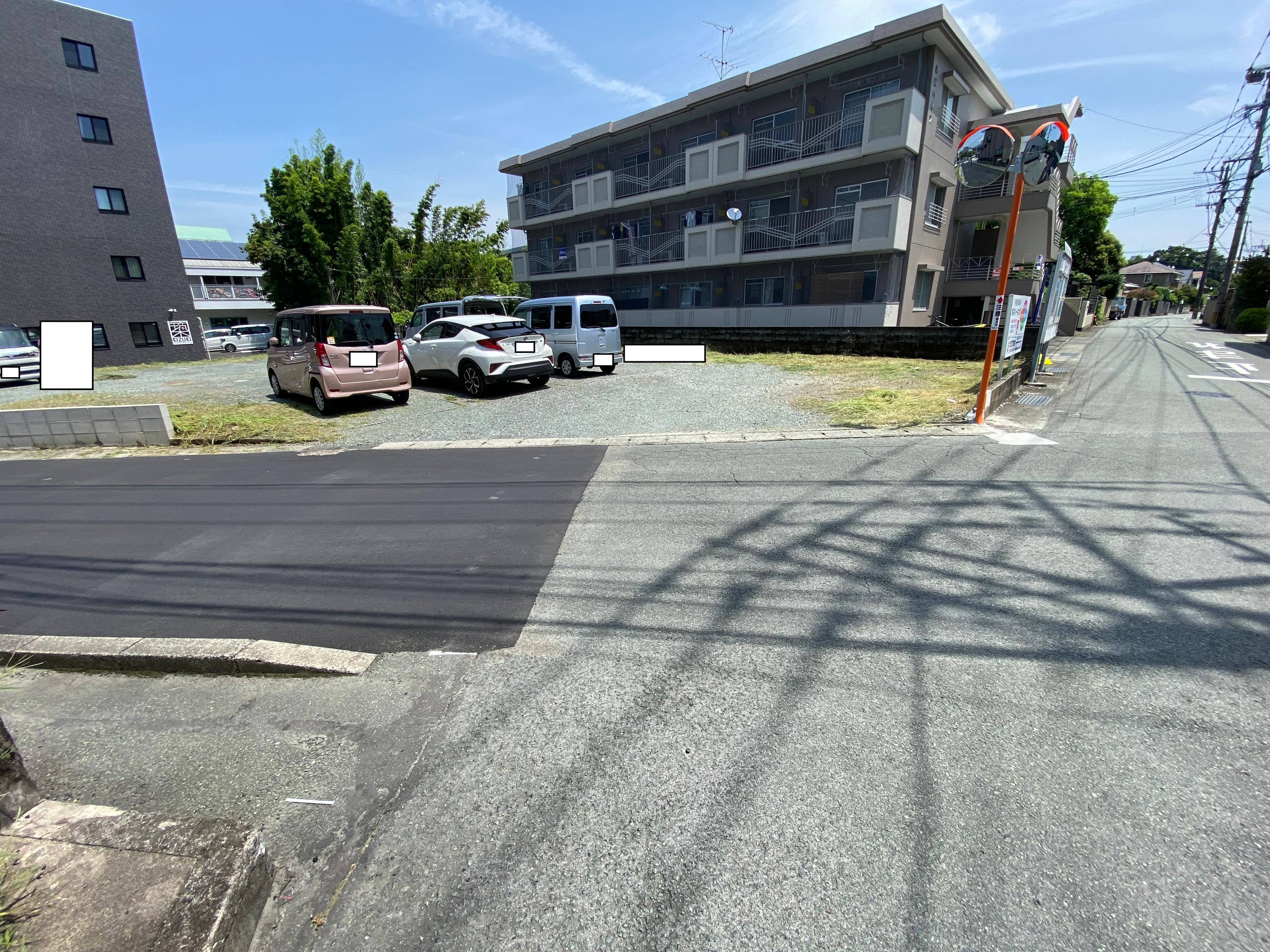 向井パーキングの外観・駐車場イメージ2枚目