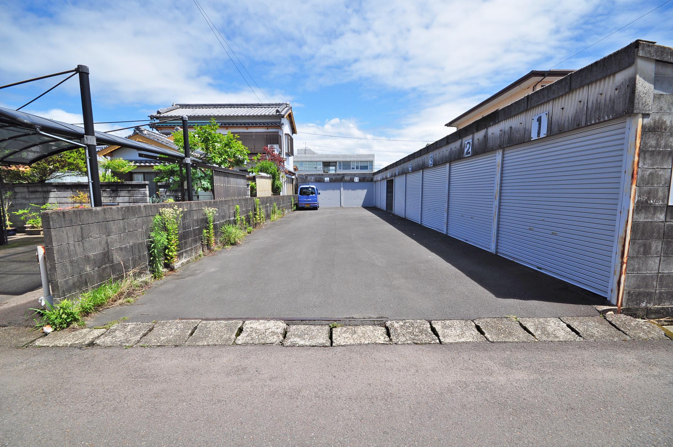 しまんとパーキング中村東町二丁目27番 ガレージの外観・駐車場イメージ1枚目